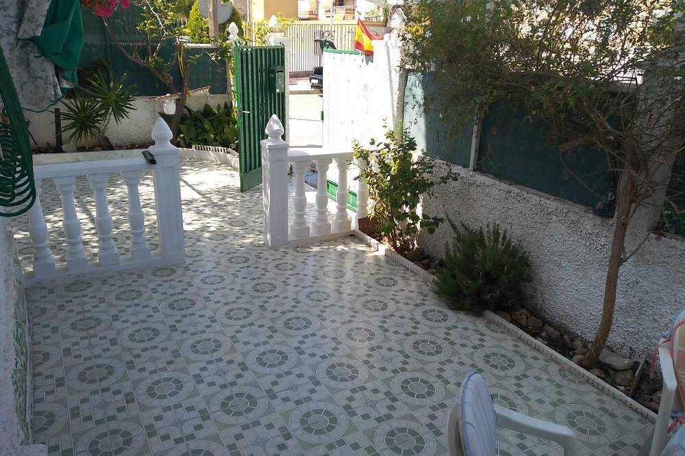 Bungalow with 40m2 terrace in Santa Pola, Costa Blanca