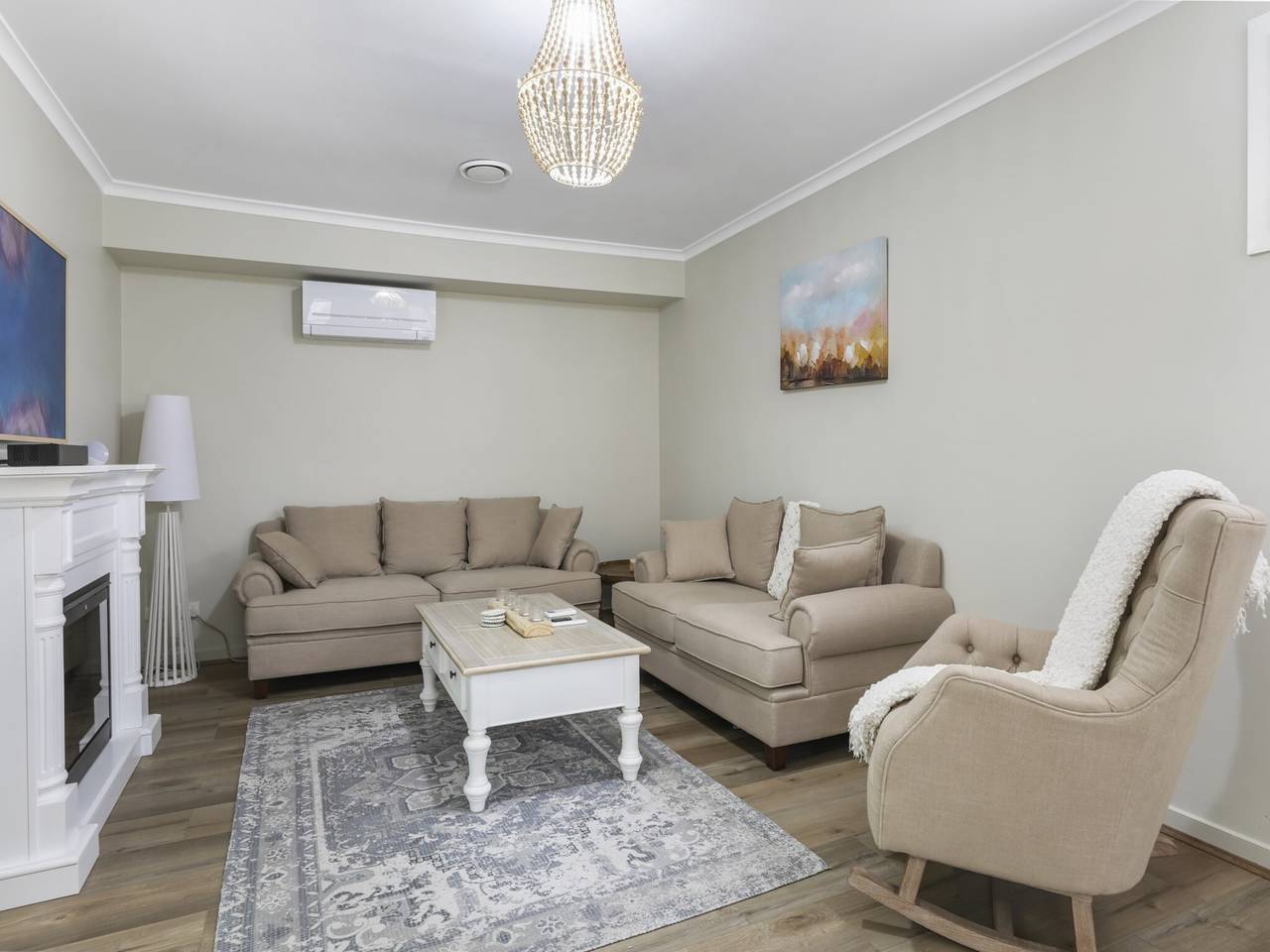 Entire apartment, Spacious 3-Bed Home with Garden in Preston in Darebin City, Melbourne