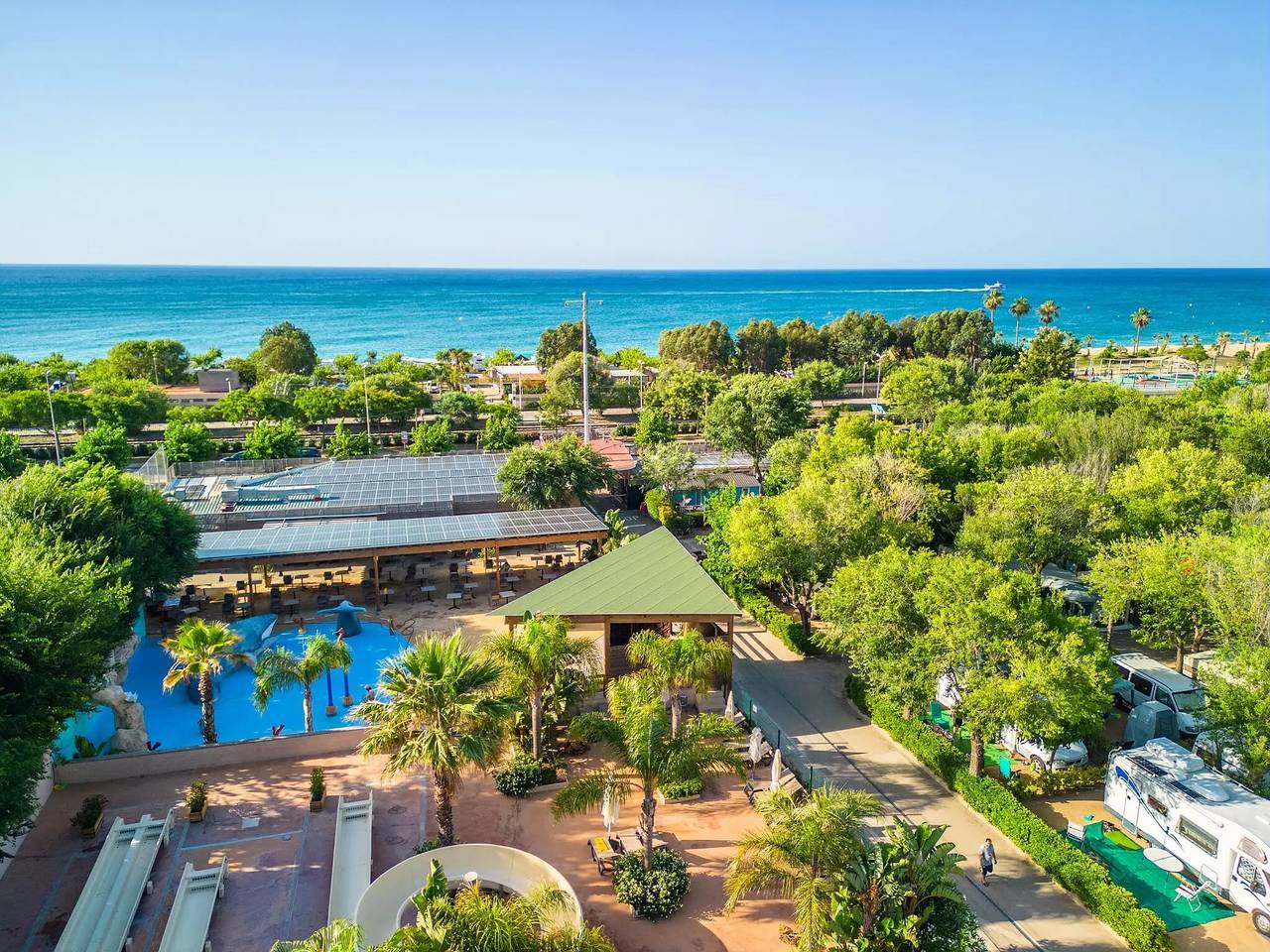 Mobile home | Comfort | 2 bdr. | 4 pers. | Covered Decking | A/C in Pineda de Mar, Costa del Maresme