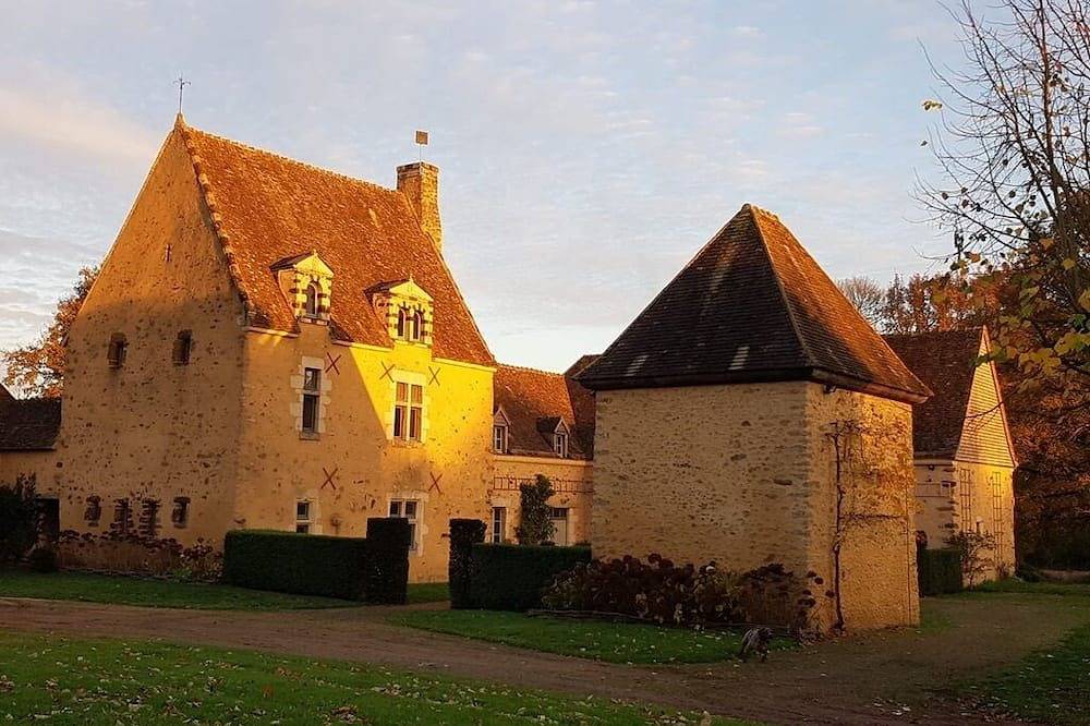 Magnifique manoir restauré in Saint-Célerin, Sarthe