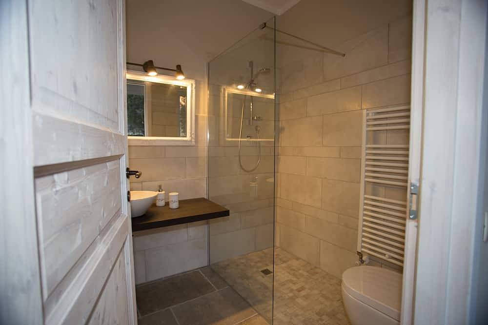 Casa indipendente con giardino e piscina, jacuzzi, palestra e sauna in Ottiglio, Provincia d'Alessandria