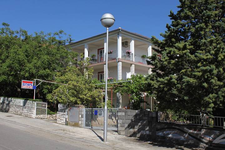 Ferienwohnung für 6 Personen, mit Balkon/Terrasse in Selce - 2