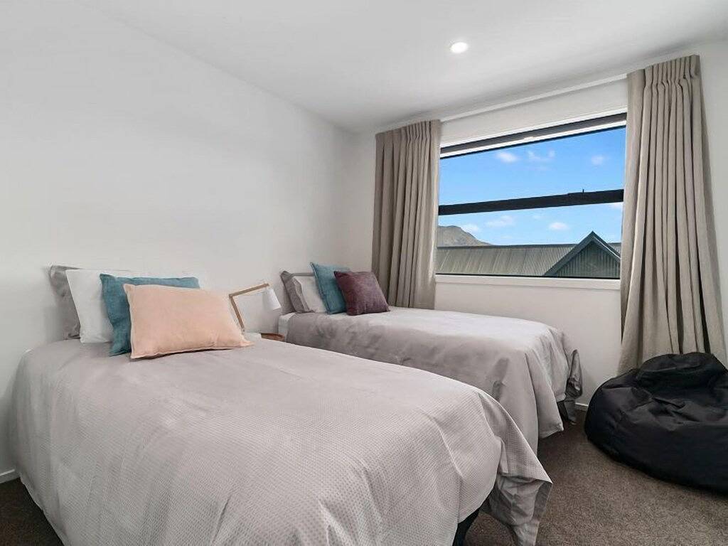 Arrowtown Mountain View Retreat in Arrowtown, Otago