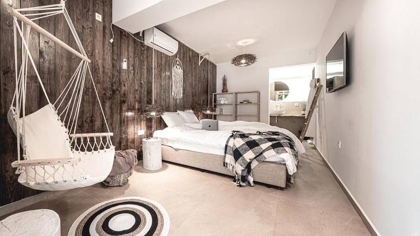 Villa pour 2 personnes, avec terrasse ainsi que jardin et piscine, animaux acceptés en Bulgarie - 2