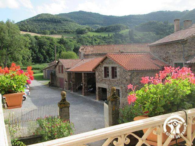 Location de vacances pour 4 personnes, avec jardin et terrasse à Camarès - 4