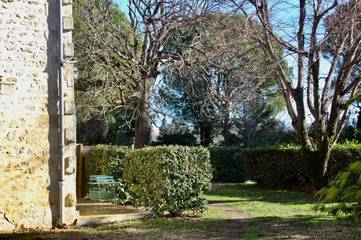 Maison d’hôte pour 2 personnes, avec piscine ainsi que terrasse et jardin, animaux acceptés à Beaucaire