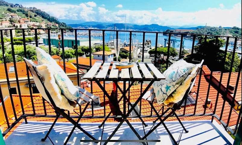 Ferienwohnung für 4 Personen, mit Balkon und Ausblick in Porto Venere Gemeinde