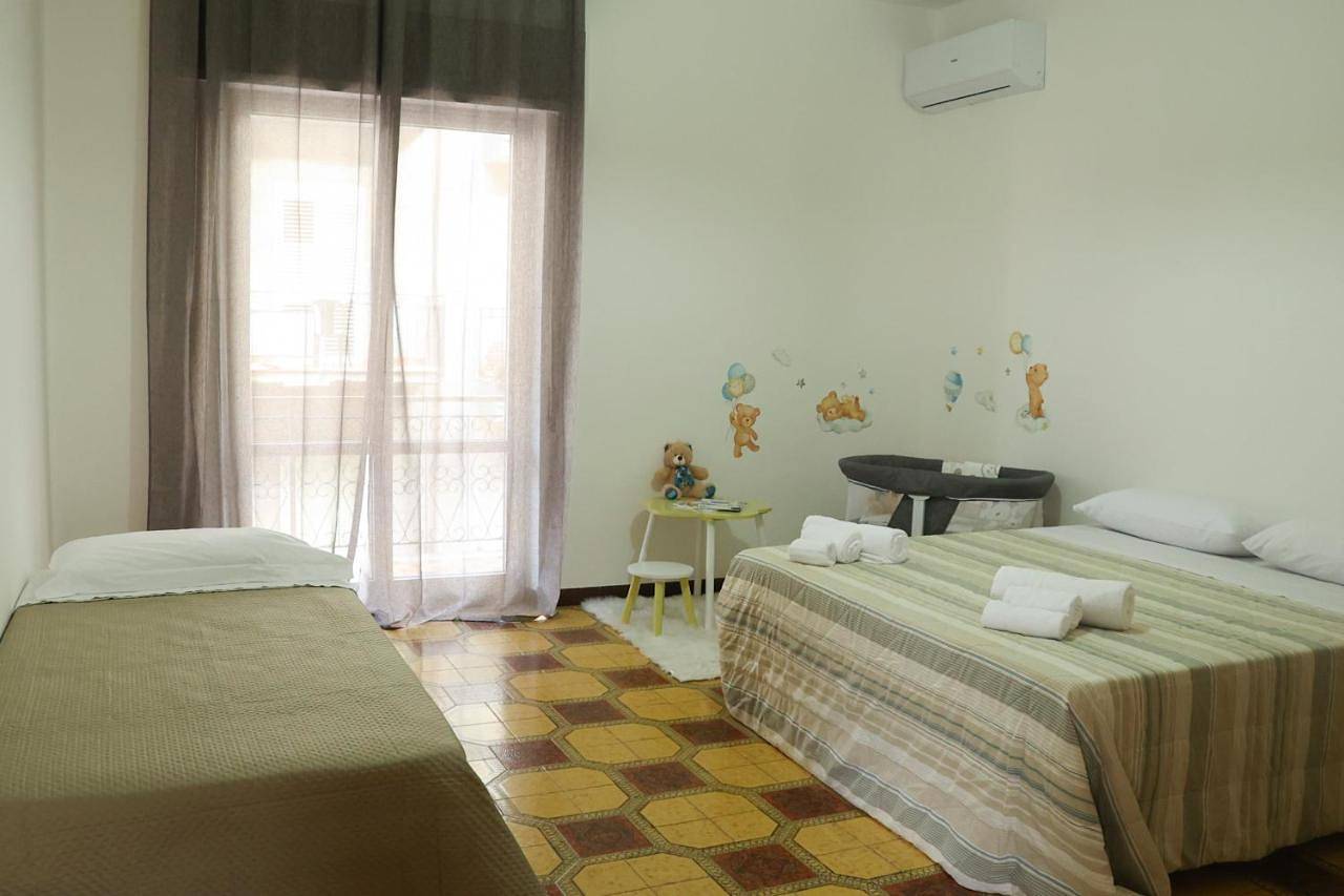 Ganze Wohnung, 5 Minutes' Walk from the Beach, with Two Bedrooms in Badolato, Catanzaro Provinz