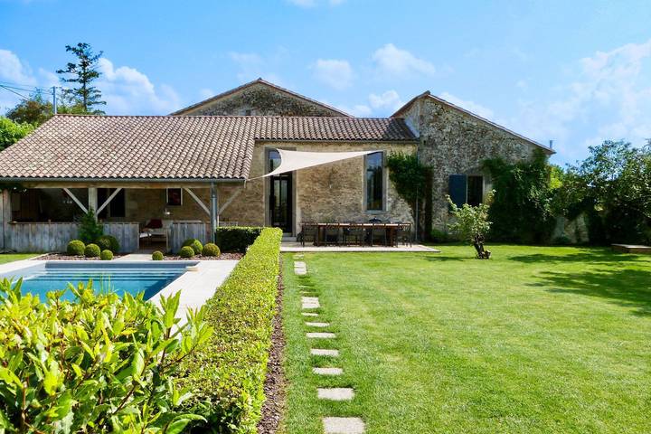 Location de vacances pour 10 personnes, avec Piscine à Baleyssagues