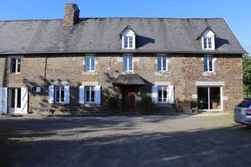 Chambre d’hôte pour 4 personnes, avec jardin et vue à Hambye
