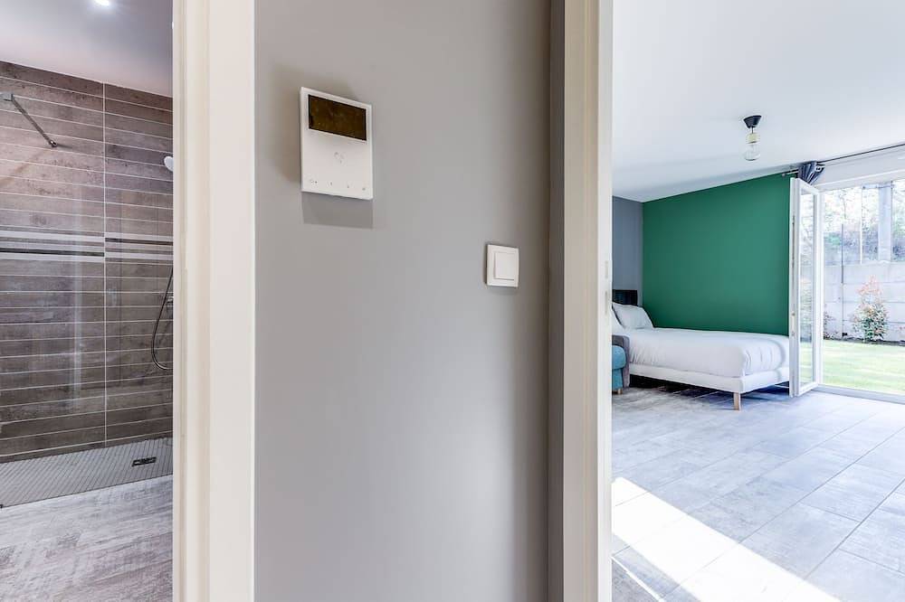 Appartement entier, Résidence 4T Immo (Studio Vert N°2) in Aulnay-sous-Bois, Seine-Saint-Denis