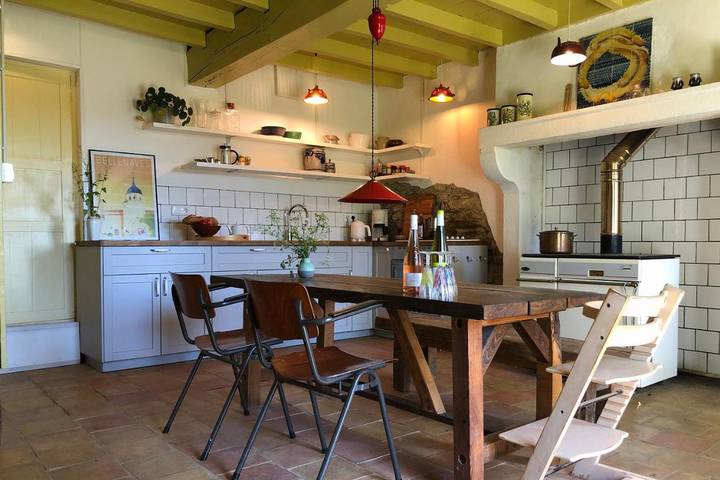 Location de vacances pour 5 personnes, avec vue et jardin, adapté aux familles à Bellenaves - 2