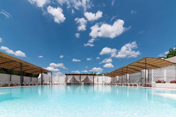Casa vacanza per 5 persone, con Balcone e Terrazza nonché Giardino e Piscina a Crispiano