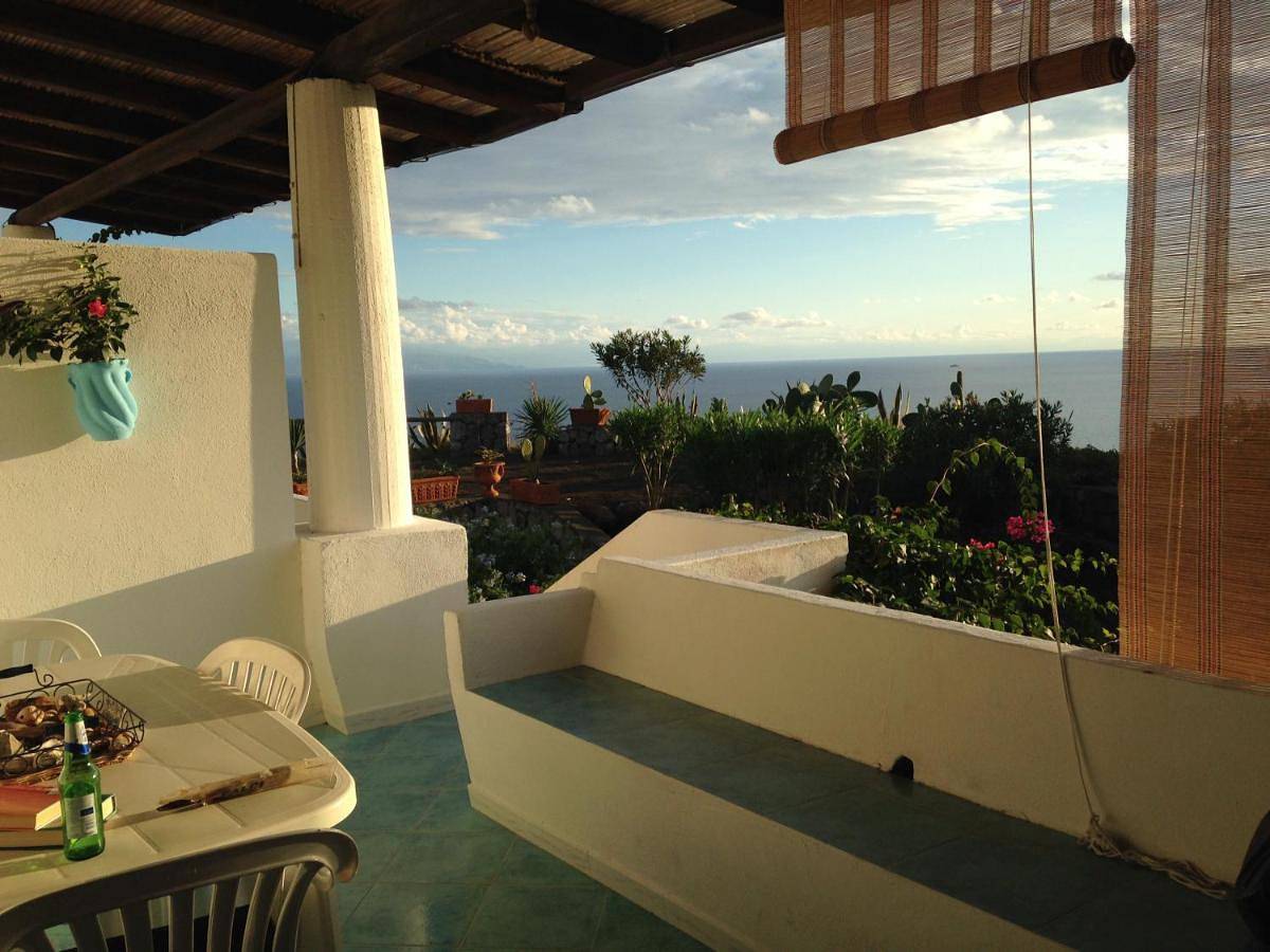 Villa alle Eolie nello splendido Villaggio Lentia in Vulcano