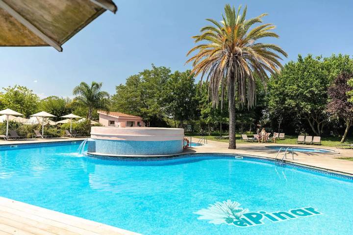 Mobilheim | Classic | 2 Zi. | 4 pers. | Kleine Terrasse | A/C in Els Pins Blanes, Blanes