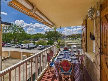 Gîte pour 5 personnes, avec terrasse dans Plage d'Honneur
