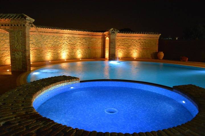 Appartamento per 3 persone, con Balcone e Terrazza nonché Giardino e Piscina a Aprilia