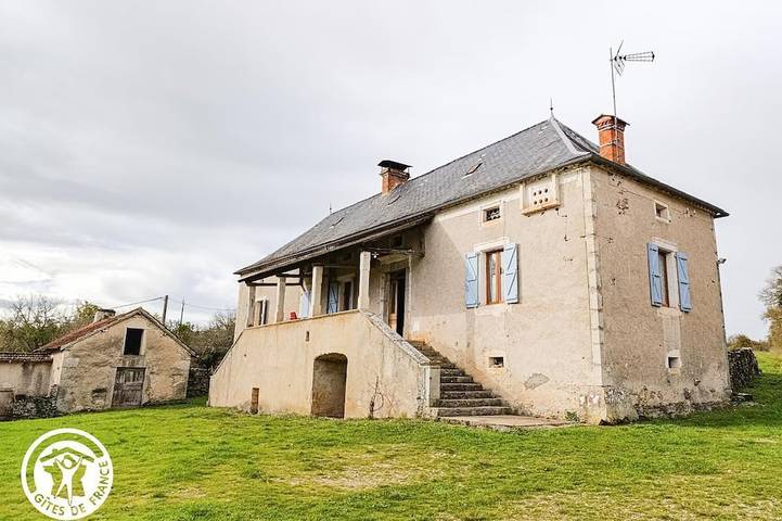 Location de vacances pour 6 personnes, avec jardin à Crégols