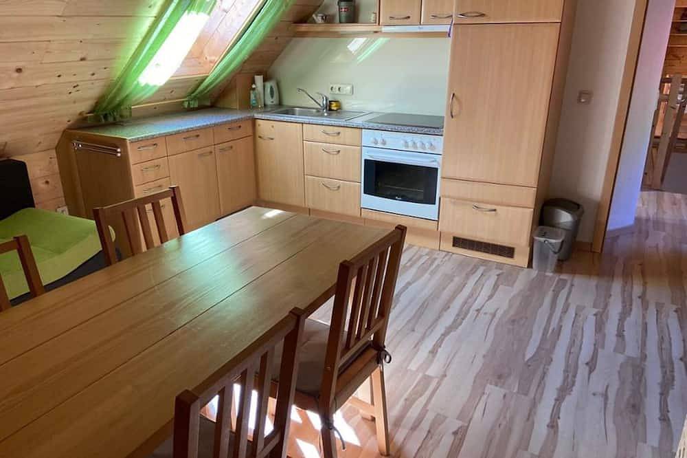 Ganze Wohnung, Gemütliches Appartment (36 qm) für bis zu 4 Personen mit kostenfreiem Wlan in Bad Schönau, Wiener Alpen