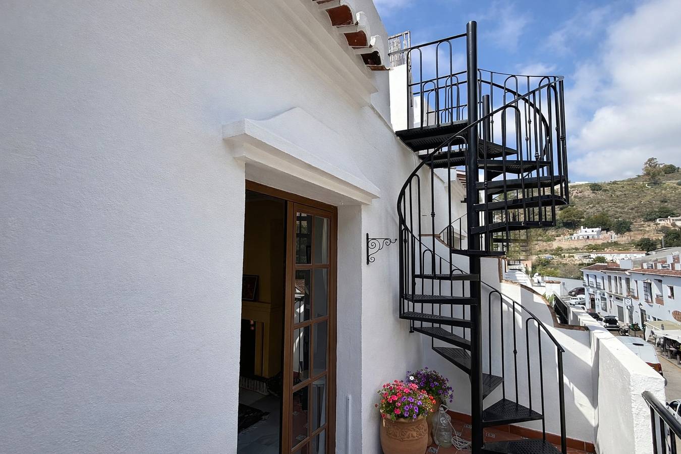 Apartamento entero, Encantador apartamento de 3 dormitorios en la pintoresca Frigiliana in Frigiliana Road, Frigiliana