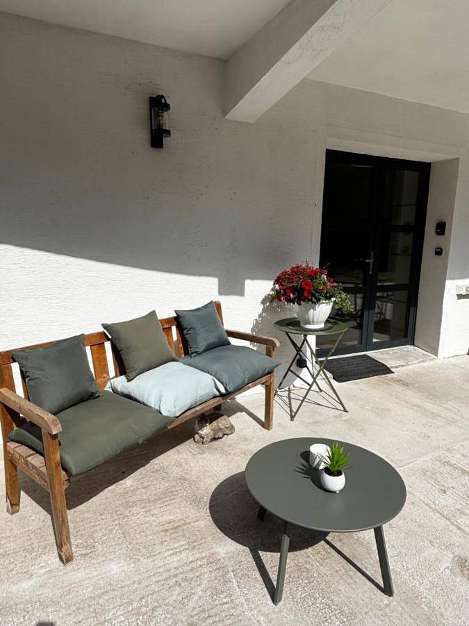Gîte pour 2 personnes, avec terrasse ainsi que jardin et vue dans Rambervillers - 2