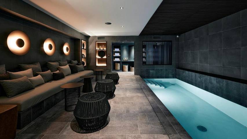 Hôtel pour 2 personnes, avec Terrasse ainsi que Jacuzzi et Piscine dans Palais des Sports (Paris)