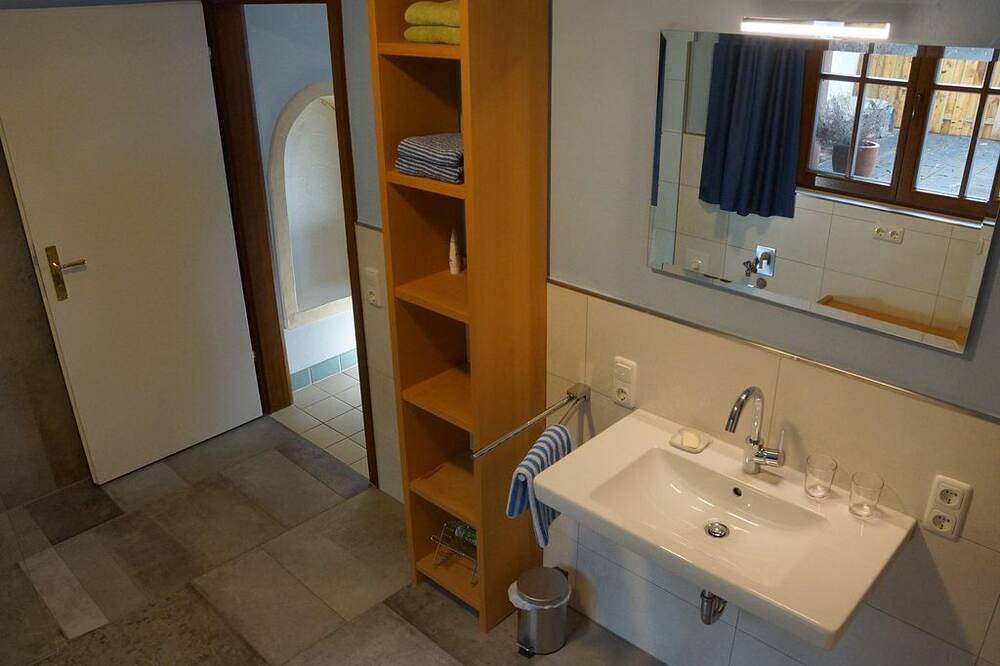 Ganze Wohnung, Ferienwohnung Grün und Aussichtsreich - Appartement/Fewo, Dusche, Wc, 1 in Merzig, Saar-Nahe-Bergland