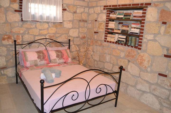 Artemis Stone House in Halkidiki