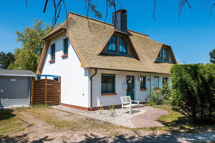 Ferienhaus für 4 Personen, mit Terrasse und Garten