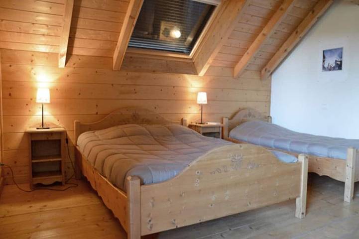 Gîte pour 9 personnes, avec balcon ainsi que jardin et jacuzzi à Saint-Eustache - 2