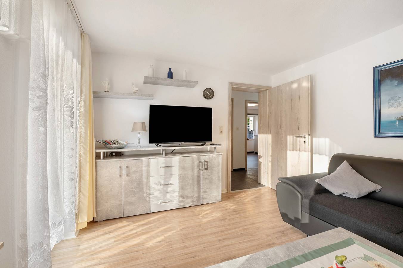 Ganze Wohnung, Ferienwohnung 'Haus Annenberg' mit Gemeinschaftsterrasse, Gemeinschaftsgarten und Wi-Fi in Monzelfeld, Bernkastel-Kues & Umgebung