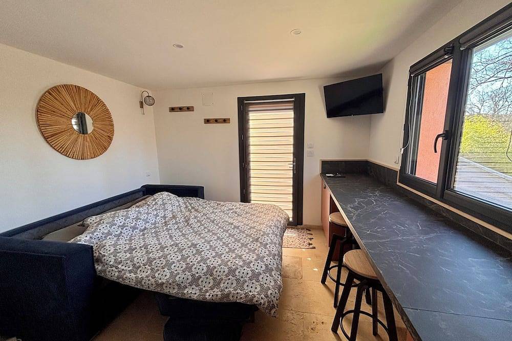 Entire apartment, Studio Odel - Charmant studio en pleine nature in Trans-en-Provence, Draguignan region