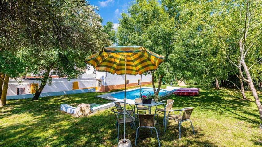 Casa rural para 15 personas, con Terraza además de Jardín y Piscina en Villanueva del Trabuco - 4