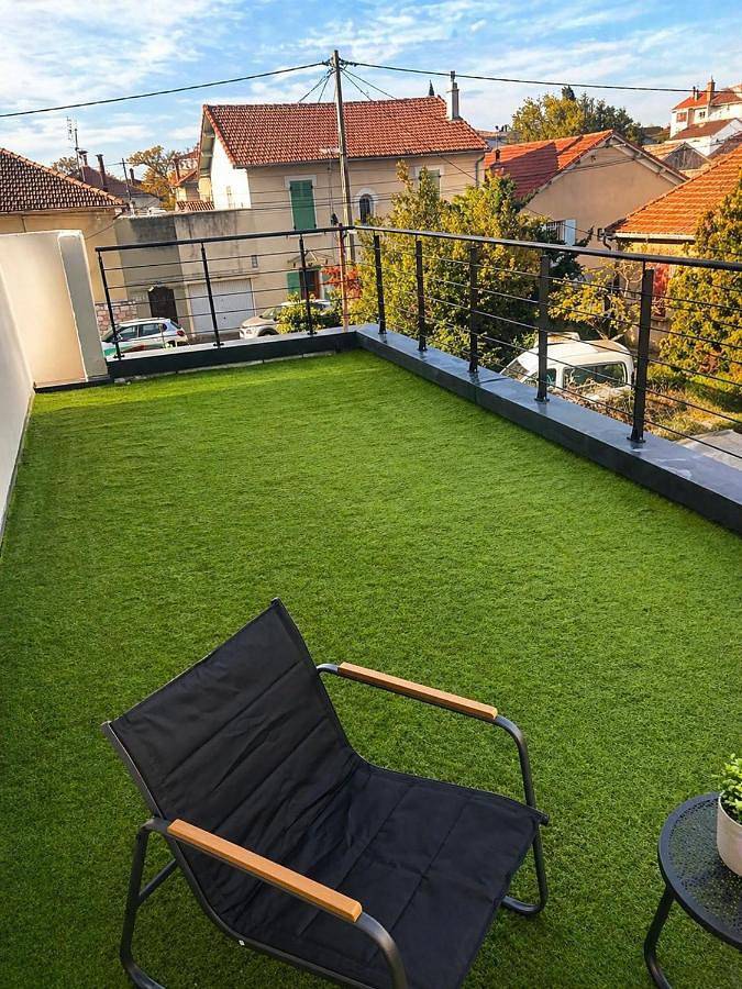 Appartement entier, Appartement terrasse privée calme 4 personne clim in Miramas, Côte méditerranéenne (France)