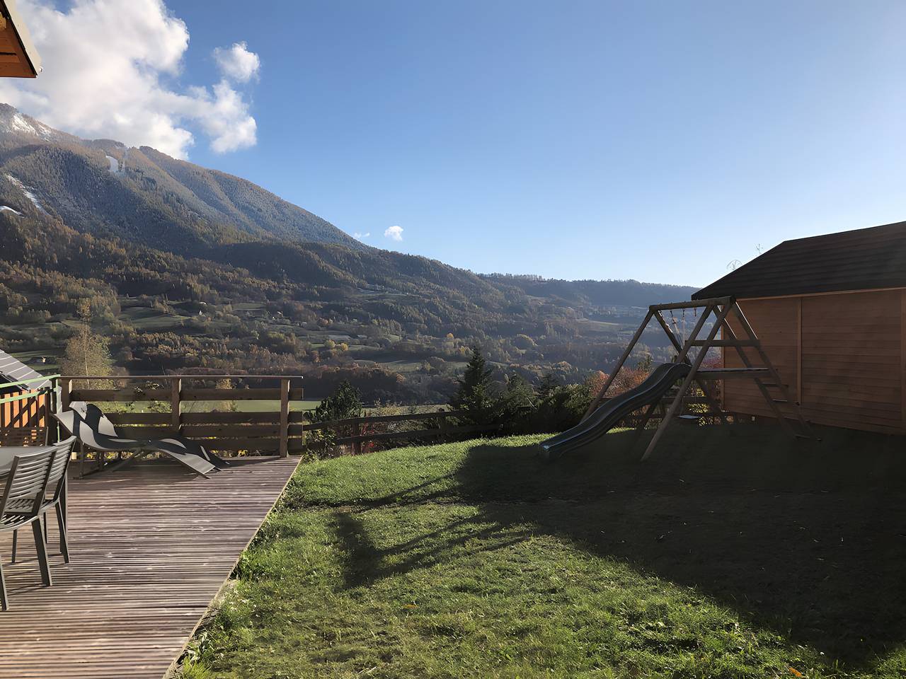 Holiday Home 'Gentianes Bleues' with Mountain View, Private Terrace and Private Garden in Saint-Jean-Saint-Nicolas, Écrins National Park