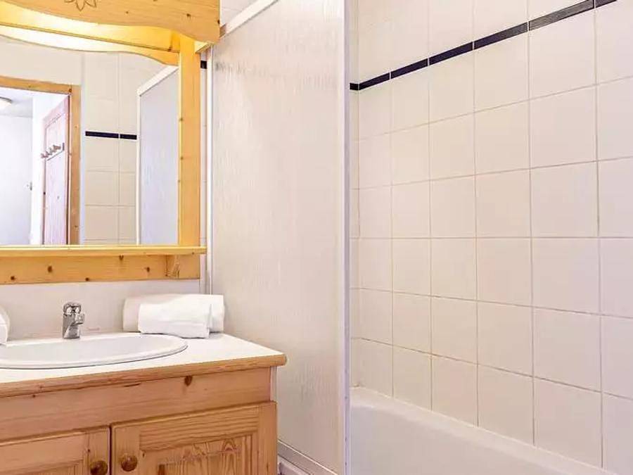 Madame Vacances - Résidence Les Fermes de Saint Sorlin - Appartement 5 personnes - 2 pièces - 5 personnes in Saint-Sorlin-d'Arves, Région de Saint-Jean-de-Maurienne