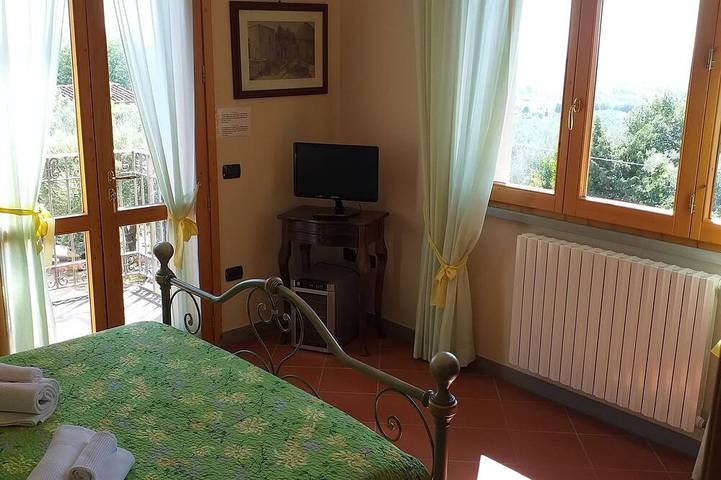 Villa pour 8 personnes, avec piscine ainsi que balcon et jardin, animaux acceptés à Vinci - 3