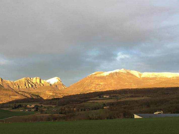 Location de vacances pour 2 personnes, avec terrasse et vue à Bourdeaux - 2