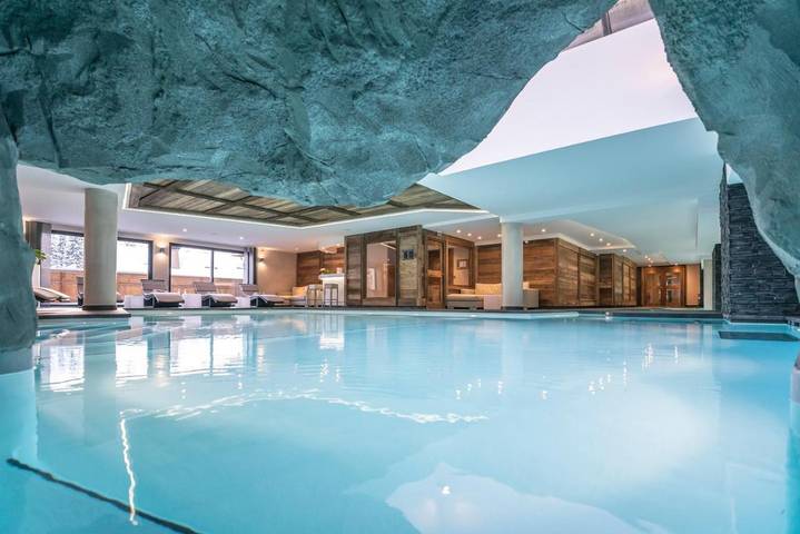 Hôtel pour 3 personnes, avec piscine et balcon ainsi que sauna et jacuzzi dans Patinoire De Meribel - 4