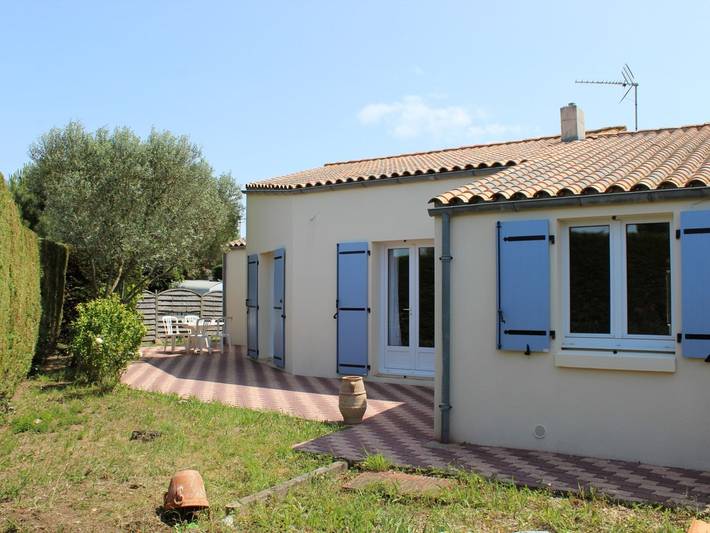 Location de vacances pour 4 personnes, avec jardin et terrasse à La Brée-les-Bains