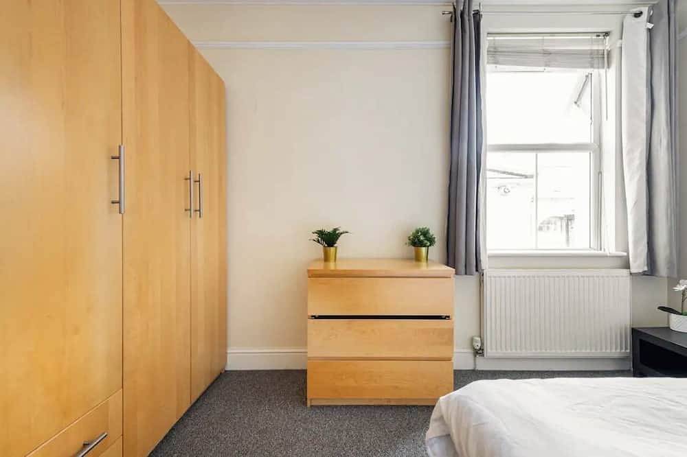 Ganze Wohnung, Lovely 3-bed 20 minutes to Central London in Wandsworth, London