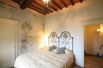 Vacation Rental for 20 Guests in Sodo, Cortona, Picture 2