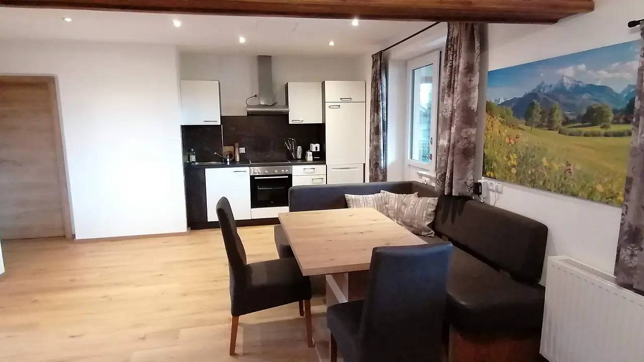 Geheel vakantieappartement, Vakantieappartement voor 3 personen met tuin in Mittersill, Pinzgau