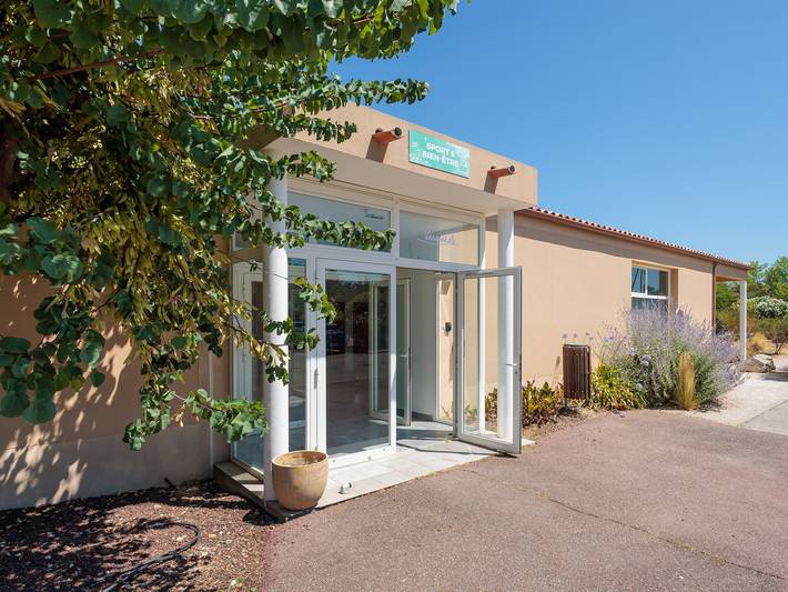 Location de vacances pour 6 personnes, avec balcon/terrasse et piscine, adapté aux familles à Aubignan