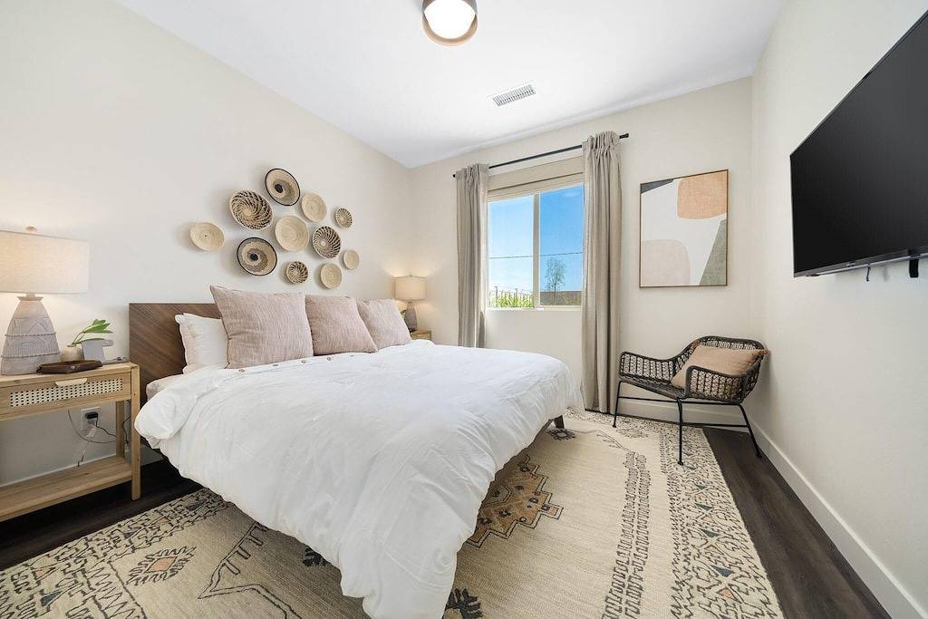 Park Cadiz - Professionally designed home close to festivals, tennis, and golf in Coachella, Coachella Valley