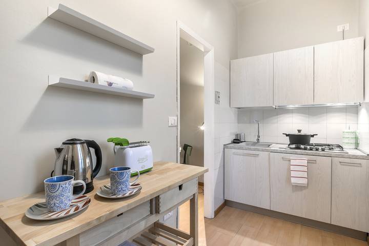 Gîte pour 3 personnes, avec terrasse, adapté aux familles à Desenzano del Garda - 4