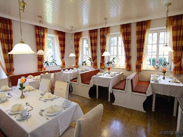 Haus Hildegunde - Doppelzimmer Economy (16qm) mit Balkon/ Terrasse in Bad Füssing, Bayerische Golf und Thermenland