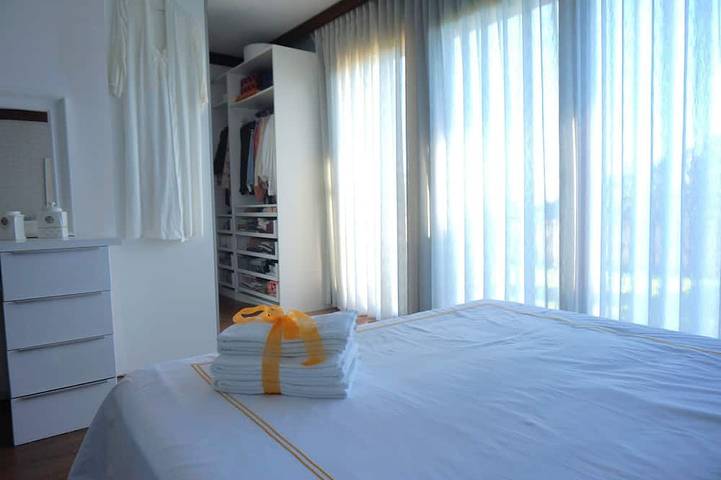 Appartement entier, All-Inclusive Garden Retreat w/ Premium Amenities - Ready for Move-In in Leiria, Leiria District