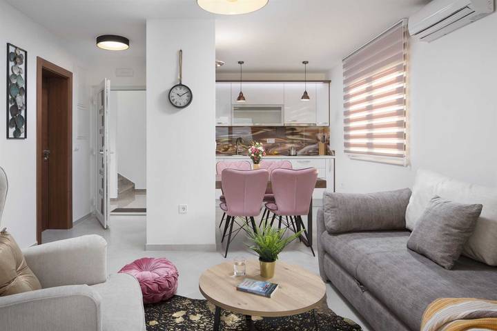 Ferienwohnung für 4 Personen, mit Balkon/Terrasse und Balkon auf Vir - 2