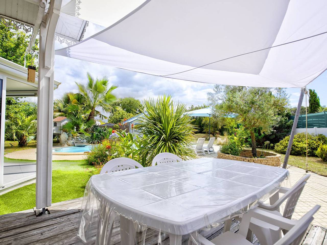 Villa de 130 m² avec piscine chauffée, proche Dune du Pilat et plages, idéale en famille in La Teste-de-Buch, Région d'Arcachon